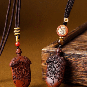Natural lightning-struck jujube wood small sword keychain personalized plaything hanging ornament fine car decoration carved crape myrtle