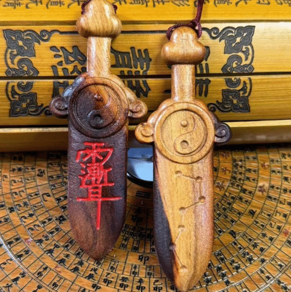 Lightning-struck wood peach wood sword pendant, crape myrtle talisman, Taoist protective amulet, ensuring the safety of infants and children - Image 5