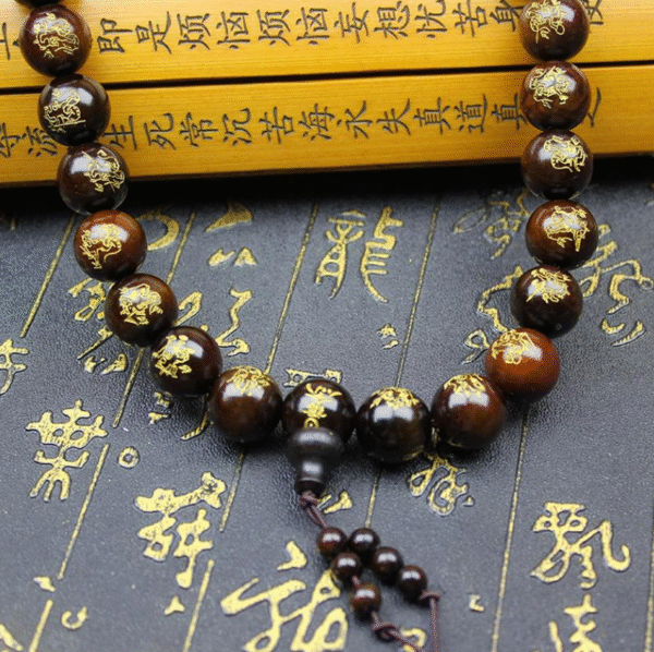 Lightning-struck jade-like jujube wood bracelet, featuring the Thirty-Six Generals, handheld prayer beads, handheld ornament, and gold-embossed portable jewelry - Image 3