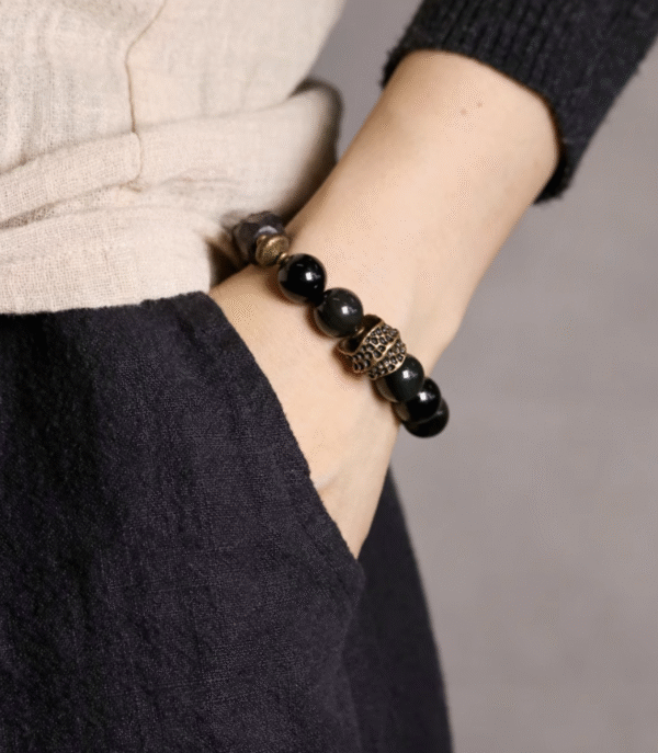 Irregular Thunderstruck Wood Bracelet: Vintage - Inspired Edgy Accessory with Mixed Stones - Image 3