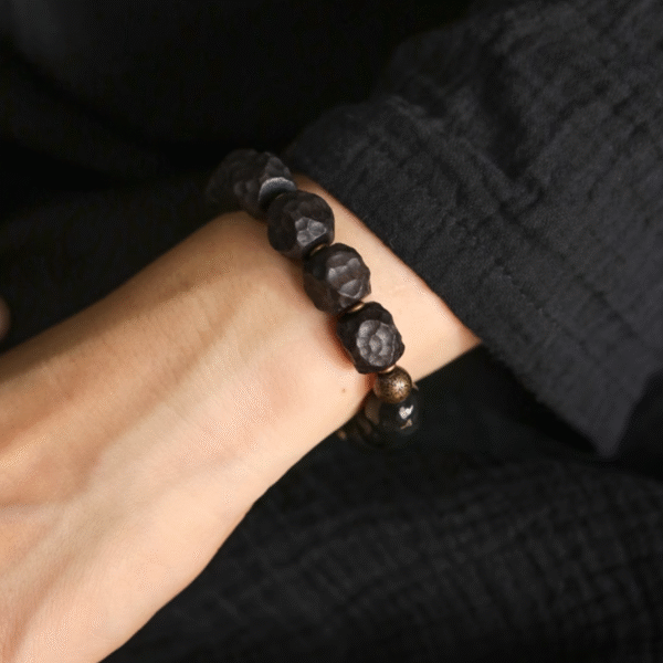 Irregular Thunderstruck Wood Bracelet: Vintage - Inspired Edgy Accessory with Mixed Stones - Image 8