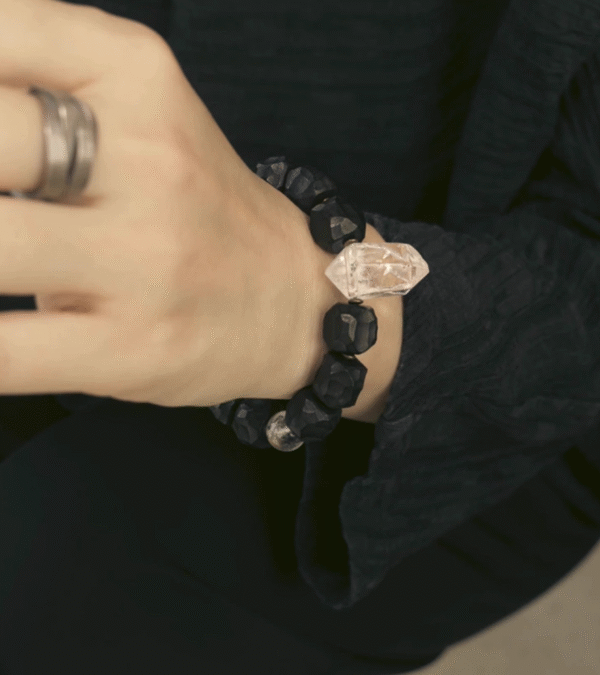 Handmade Thunderstruck Wood and Crystal Bracelet: Artisanal Unisex Jewelry - Image 5
