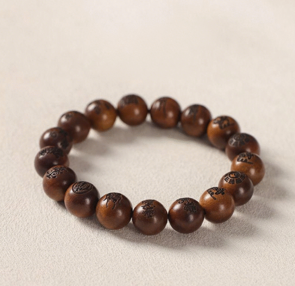 Lightning-struck jujube wood, twelve secret mantras, twelve secret talismans, handheld items, lightning-struck wood bracelet, cultural artifacts